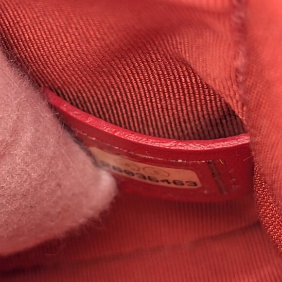 Chanel Red Chevron “Metiers d’Art Paris-Cosmopolite" Small Bag - Picture 14 of 16